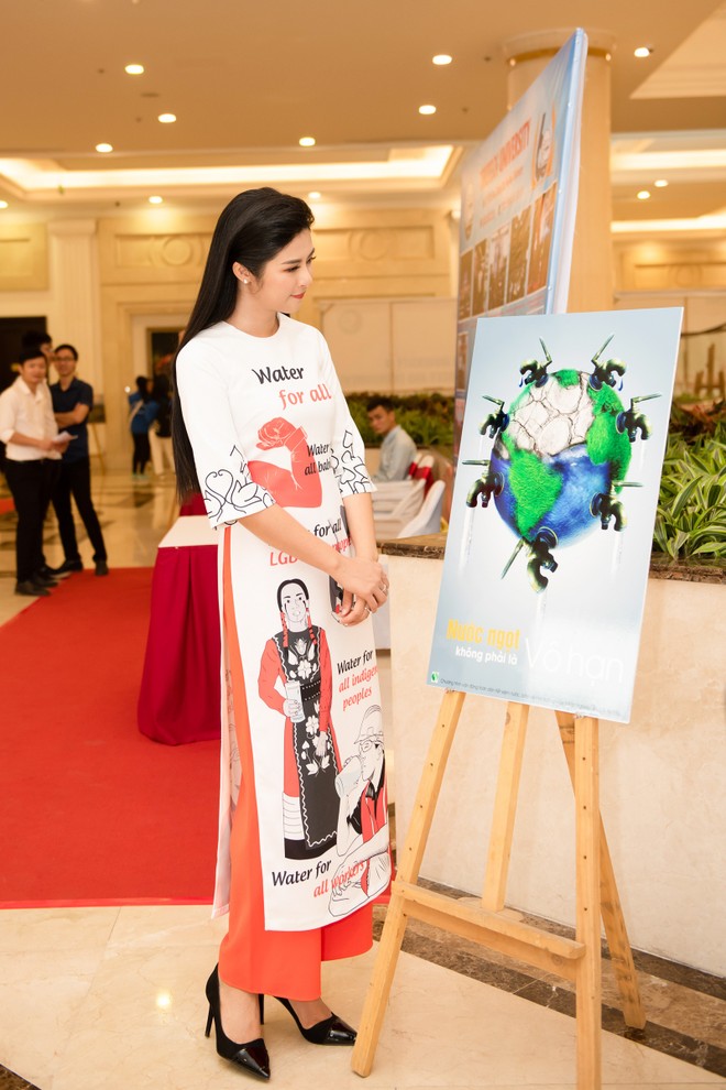 Hoa hậu Ngọc Hân thiết kế áo dài mang thông điệp bảo vệ nước ảnh 5