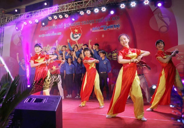Báo Tuổi trẻ Thủ đô tổ chức đêm ca nhạc "Chia sẻ và Gắn kết" ảnh 1