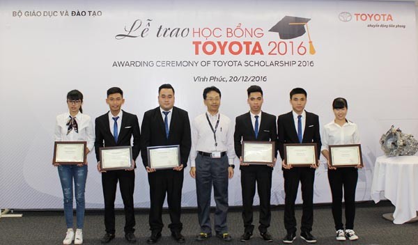 Toyota Việt Nam trao học bổng cho 115 sinh viên suất sắc ảnh 1