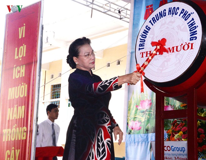 Thủ tướng Nguyễn Xuân Phúc: Dạy chữ quan trọng, dạy người, dạy lối sống càng quan trọng hơn ảnh 4