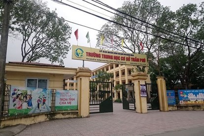 Đình chỉ thầy giáo trường THCS Trần Phú bị tố xâm hại nam sinh để phục vụ điều tra ảnh 1