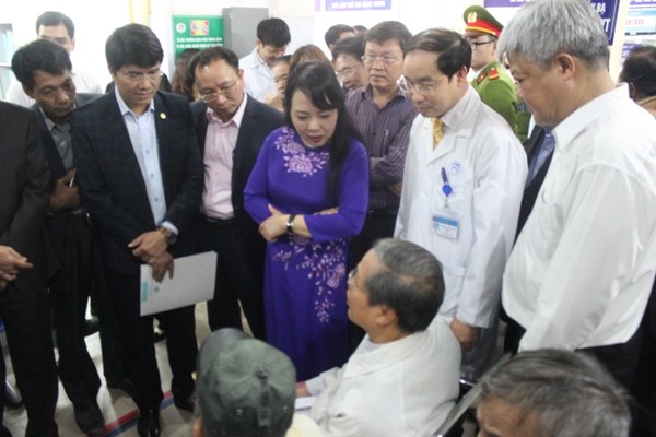 Bộ trưởng Y tế Nguyễn Thị Kim Tiến: Không tôn trọng bệnh nhân, niềm tin sẽ mất ảnh 1