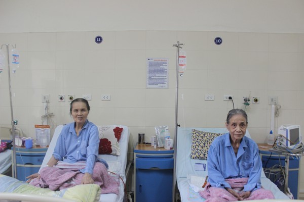 Hai cụ bà 86 tuổi, cùng quê, ung thư đại tràng và cùng một bác sĩ phẫu thuật ảnh 1
