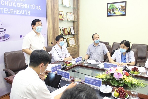 Chuyên gia bệnh viện Tim Hà Nội điều hành ca mổ tim trực tuyến đầu tiên cho bệnh nhân ở Phú Thọ ảnh 1