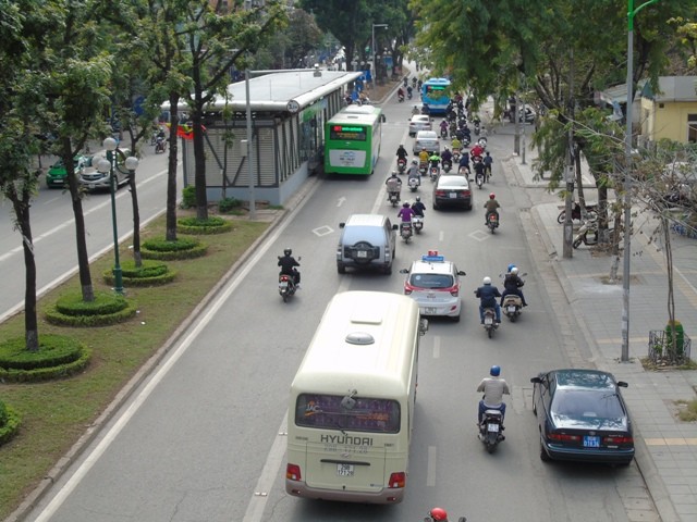 Tổng chi phí mua bảo hiểm dự án buýt nhanh Hà Nội chỉ 170 triệu đồng ảnh 1