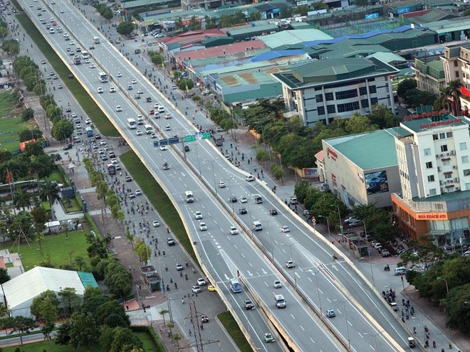 Giao thông đô thị Hà Nội đã có sự thay đổi rõ rệt trong 10 năm qua