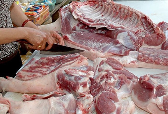Thịt lợn hơi đột ngột leo lên 90.000 đồng/kg, bà nội trợ hoa mắt ảnh 1