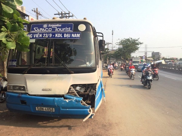 Chiếc xe buýt trong vụ tai nạn