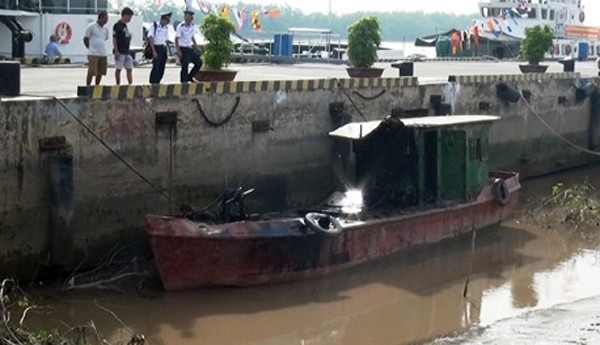 Chiến sỹ Cảnh sát biển hy sinh khi bắt giữ tàu chở dầu lậu ảnh 2