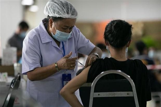 Số ca nhiễm Covid-19 trong cộng đồng ở Lào gia tăng, Campuchia đẩy nhanh tiến độ tiêm chủng ảnh 1