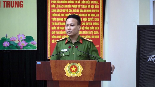 Phòng Cảnh sát môi trường CATP Hà Nội chung tay hướng về miền Trung ảnh 1