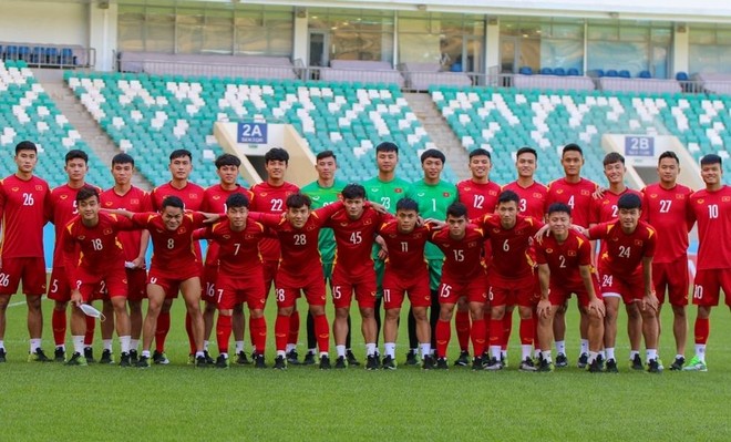 U23 Việt Nam làm quen sân 3,4 vạn chỗ đấu Thái Lan ảnh 1