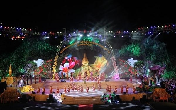 Ngày hội giao lưu văn hóa, thể thao du lịch vùng biên giới Việt Nam - Lào ảnh 2