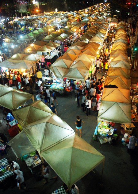 Choáng ngợp chợ đêm Bangkok ảnh 2
