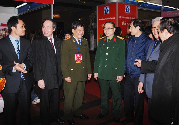 Rộn ràng Hội Báo Xuân Quý Tỵ 2013 ảnh 6