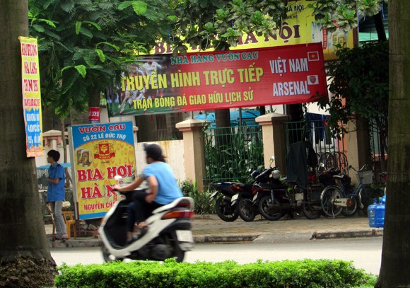 Quán ăn, nhà hàng Hà Nội ăn theo trận Việt Nam - Arsenal ảnh 1
