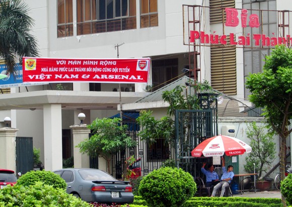 Quán ăn, nhà hàng Hà Nội ăn theo trận Việt Nam - Arsenal ảnh 2