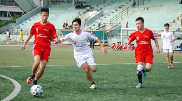 Đương kim vô địch và Á quân cùng bị loại ảnh 1
