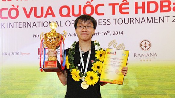Chức vô địch sau 5 năm mòn mỏi của thần đồng cờ vua Việt Nam ảnh 1
