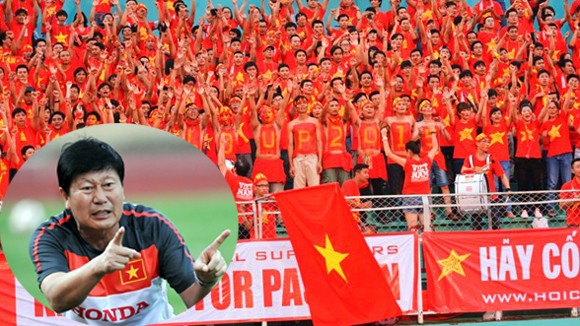 Thua trận, HLV Trần Vân Phát đổ tại... áp lực khán giả nhà ảnh 1