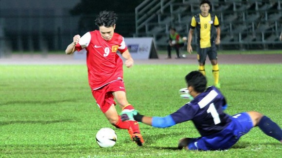 U19 Việt Nam thua đau trong trận ra mắt HLV Miura ảnh 1