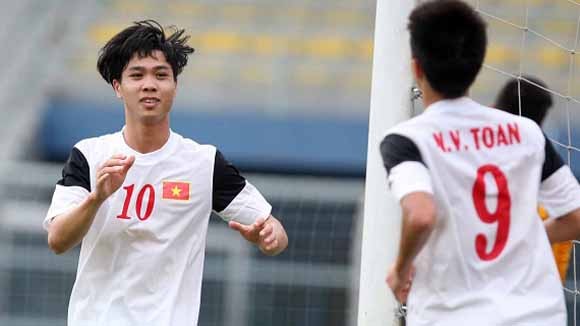 Hai cầu thủ U19 Việt Nam được đội bóng Anh "dạm hỏi" ảnh 1
