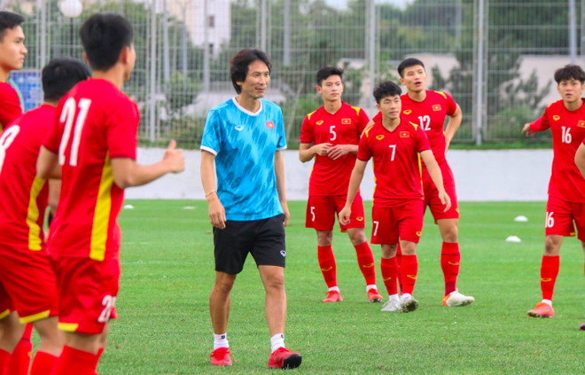 HLV Gong Oh-kyun lý giải triết lý bóng đá tấn công của U23 Việt Nam ảnh 2