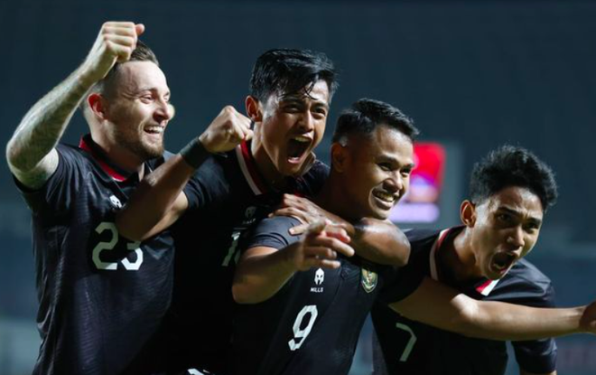 Bola: 'Indonesia đẳng cấp nhất, hơn hẳn Việt Nam, Thái Lan' ảnh 1