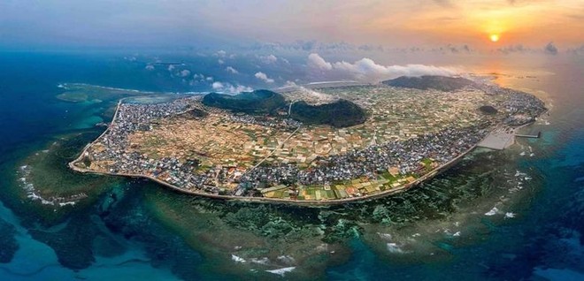 "Bình minh trên đảo Lý Sơn" đoạt giải Nhất cuộc thi ảnh"Đất nước nhìn từ biển" ảnh 1