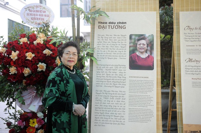 Nhà giáo Nguyễn Thị Mỹ Dung và 110 bài thơ "Theo dấu chân Đại tướng" ảnh 1