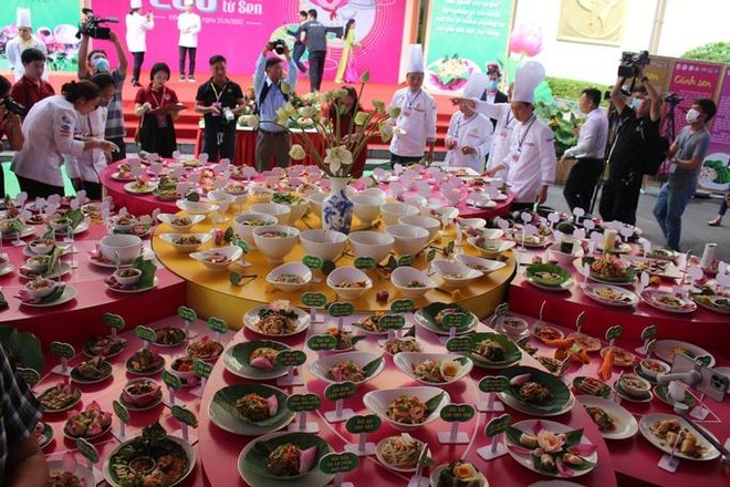  200 món ăn chế biến từ sen xác lập kỷ lục Việt Nam và thế giới ảnh 1