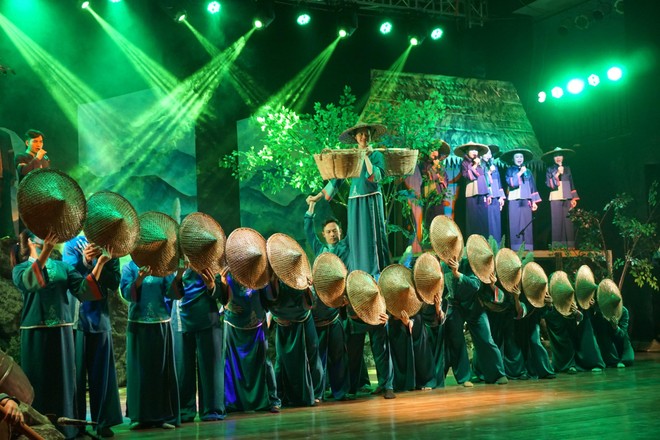 Tuần lễ nghệ thuật khai trương Nhà hát Ca Múa Nhạc dân gian Việt Bắc ảnh 2