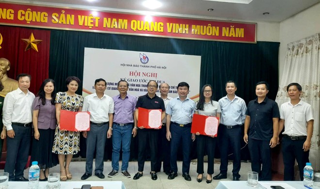 Ký giao ước thi đua "Xây dựng môi trường văn hóa trong các cơ quan báo chí và văn hóa của người làm báo Việt Nam" ảnh 3