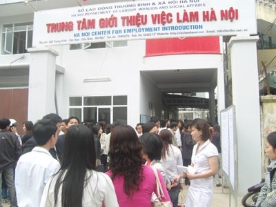 Hơn 162.000 cử nhân mới tốt nghiệp bị... thất nghiệp ảnh 1