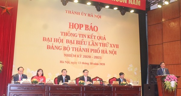 Thường trực Thành ủy Hà Nội chủ trì họp báo: Tỷ lệ cán bộ nữ trúng cử Ban Thường vụ lên tới 25% ảnh 1