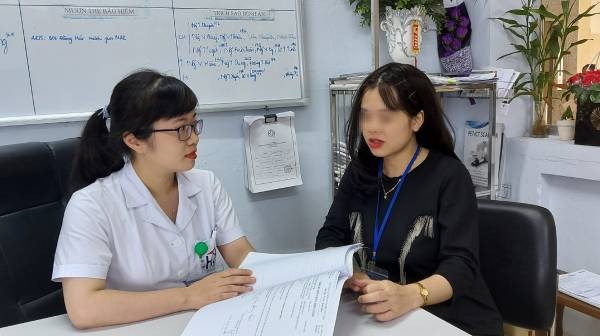 Cô gái trẻ ở Quảng Bình bị ung thư vẫn quyết giữ thai, sinh con đúng đợt bão lũ ảnh 1