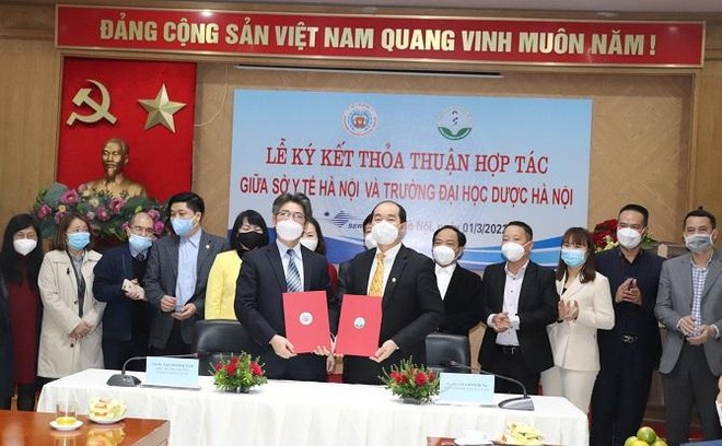 5 bệnh viện và 2 trung tâm y tế của Hà Nội ký kết hợp tác với Đại học Dược Hà Nội ảnh 1