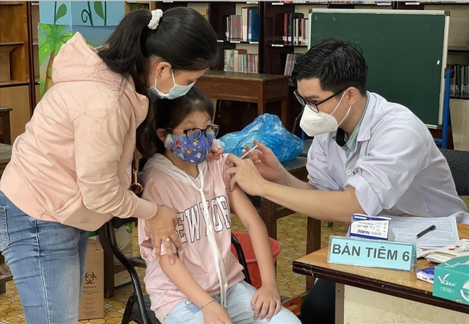 Sử dụng vaccine Moderna được viện trợ để tiêm cho trẻ dưới 12 tuổi ảnh 1
