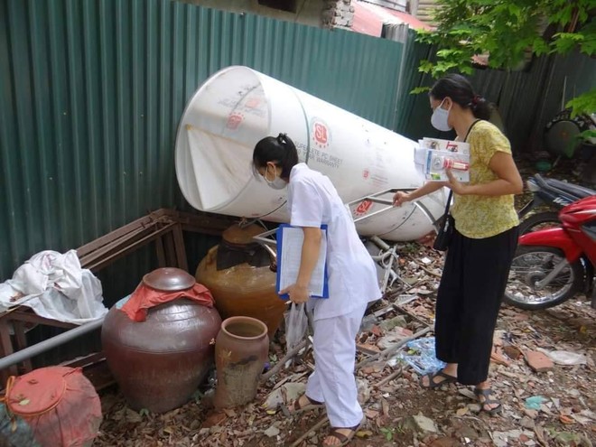 Số mắc tay chân miệng đã giảm nhưng dịch sốt xuất huyết tăng tốc ở Hà Nội ảnh 1