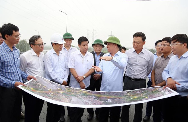 Bí thư Thành ủy Hà Nội thị sát, đốc thúc tiến độ GPMB dự án đường Vành đai 4 tại 6 quận, huyện ảnh 1