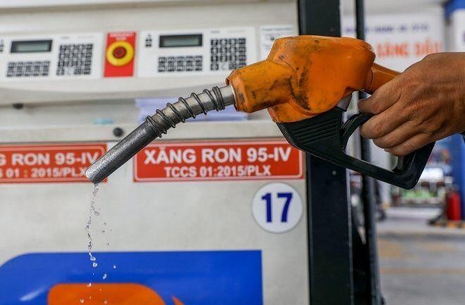 Giá xăng dự báo giảm mạnh vào ngày mai ảnh 1