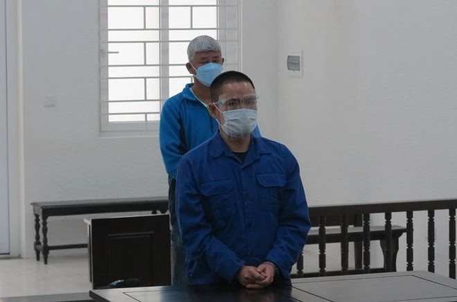 "Cò" Sân bay Nội Bài vào tù vì lừa tiền du khách nước ngoài ảnh 1