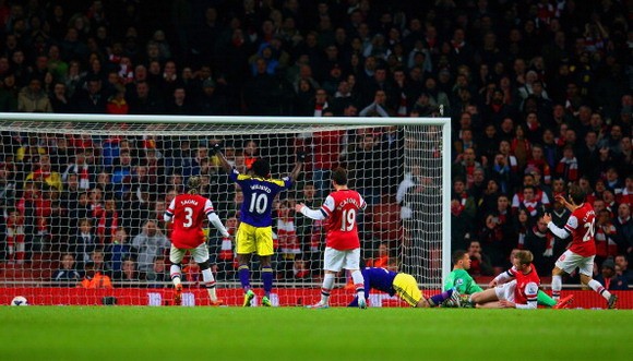Arsenal 2–2 Swansea: “Trái đắng” ở phút 90 ảnh 2