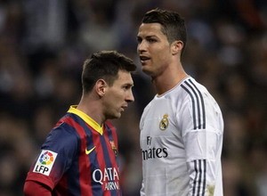 Giúp Real thắng trận 3-0, Ronaldo san bằng kỷ lục của Messi ảnh 2