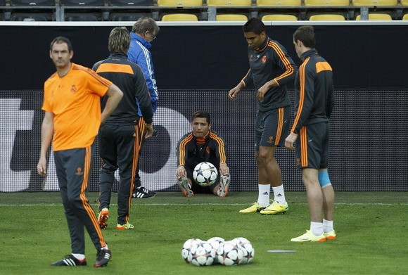 Ronaldo có nguy cơ bỏ lỡ trận gặp Dortmund ảnh 1