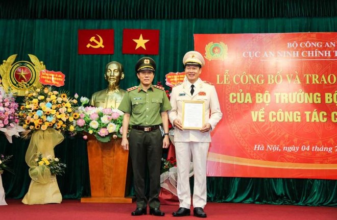 Thiếu tướng Vũ Hồng Văn giữ chức vụ Cục trưởng Cục An ninh chính trị nội bộ ảnh 1