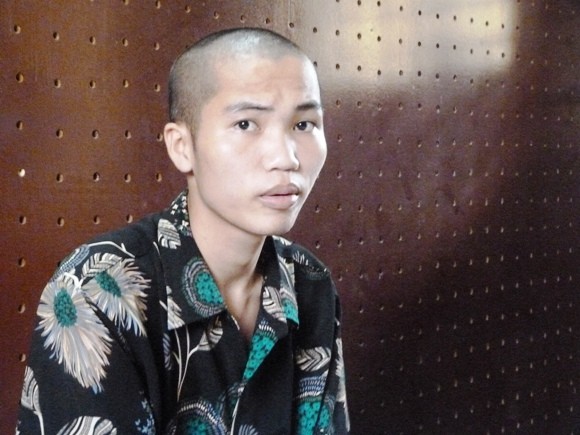 "Yêu" bạn gái nhí trong nhà nghỉ ảnh 1