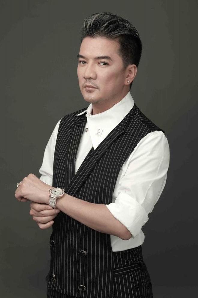 Đàm Vĩnh Hưng hát chương trình của bầu sô Liên Phạm