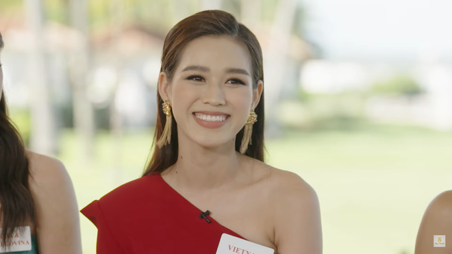 Đỗ Thị Hà tự tin đối đáp bằng tiếng Anh với đương kim "Miss World 2019" ảnh 2
