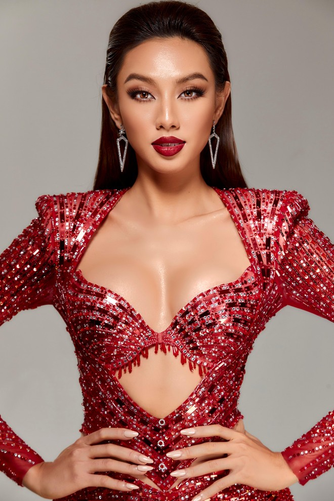 Tiết lộ về váy dạ hội của Thùy Tiên tại bán kết “Hoa hậu Hòa bình quốc tế 2021” ảnh 3